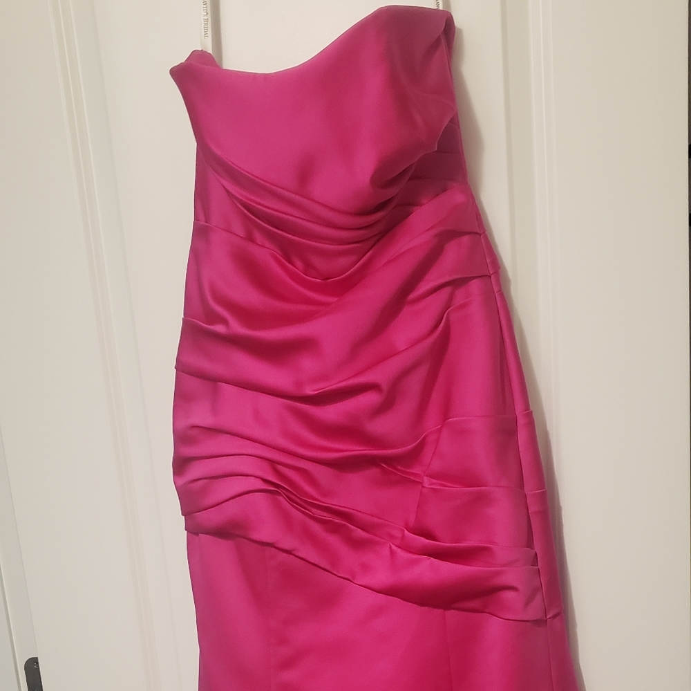 David's Bridal Prom/Bridesmaid Dress Fusia